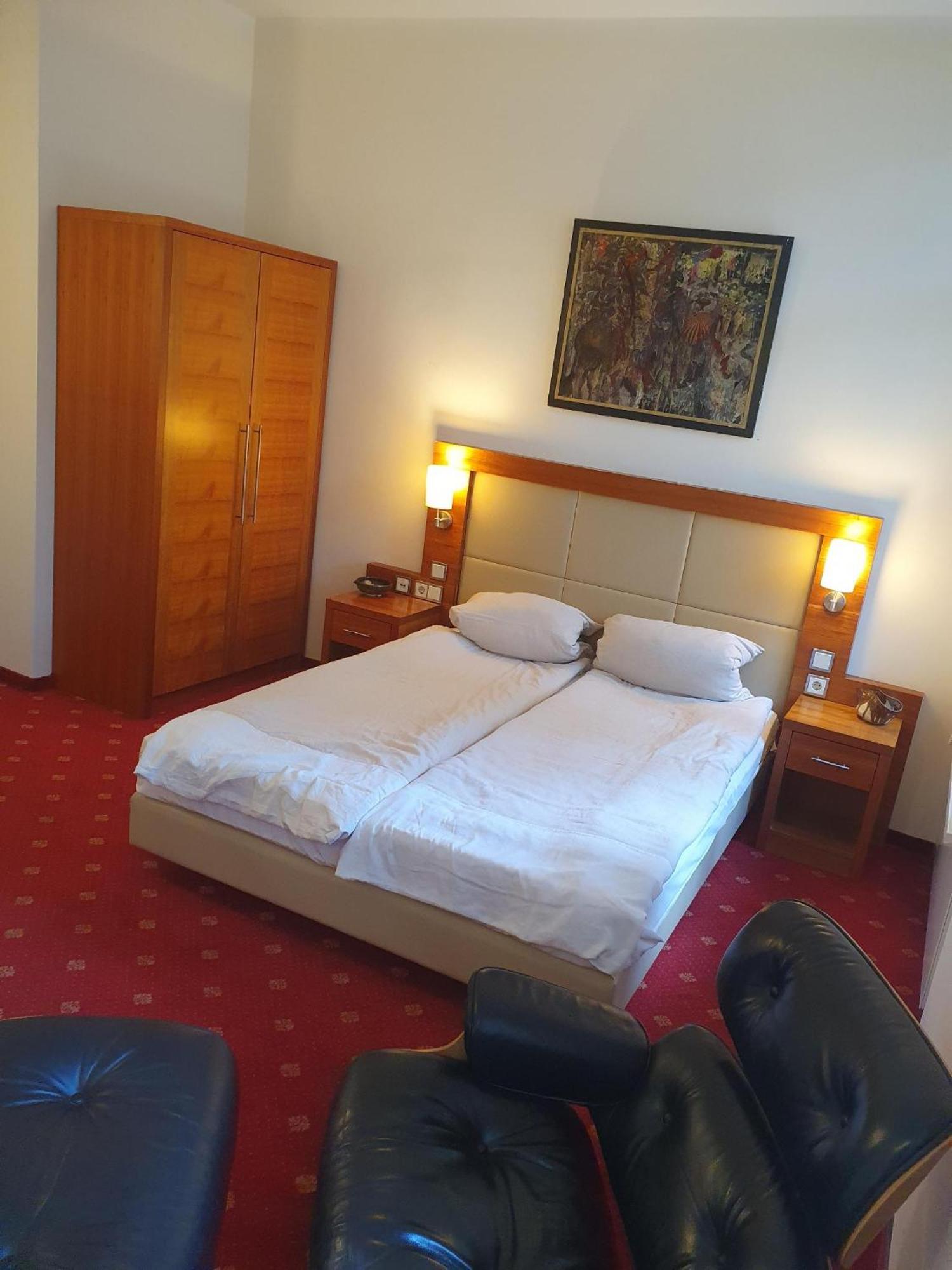 Die Villa, Zimmer 17, Dz 레버쿠젠 외부 사진