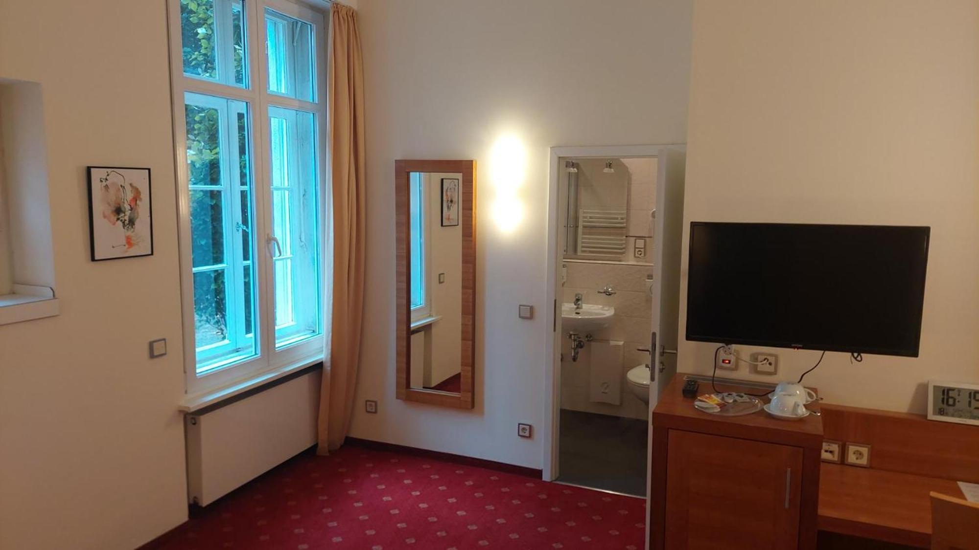 Die Villa, Zimmer 17, Dz 레버쿠젠 외부 사진